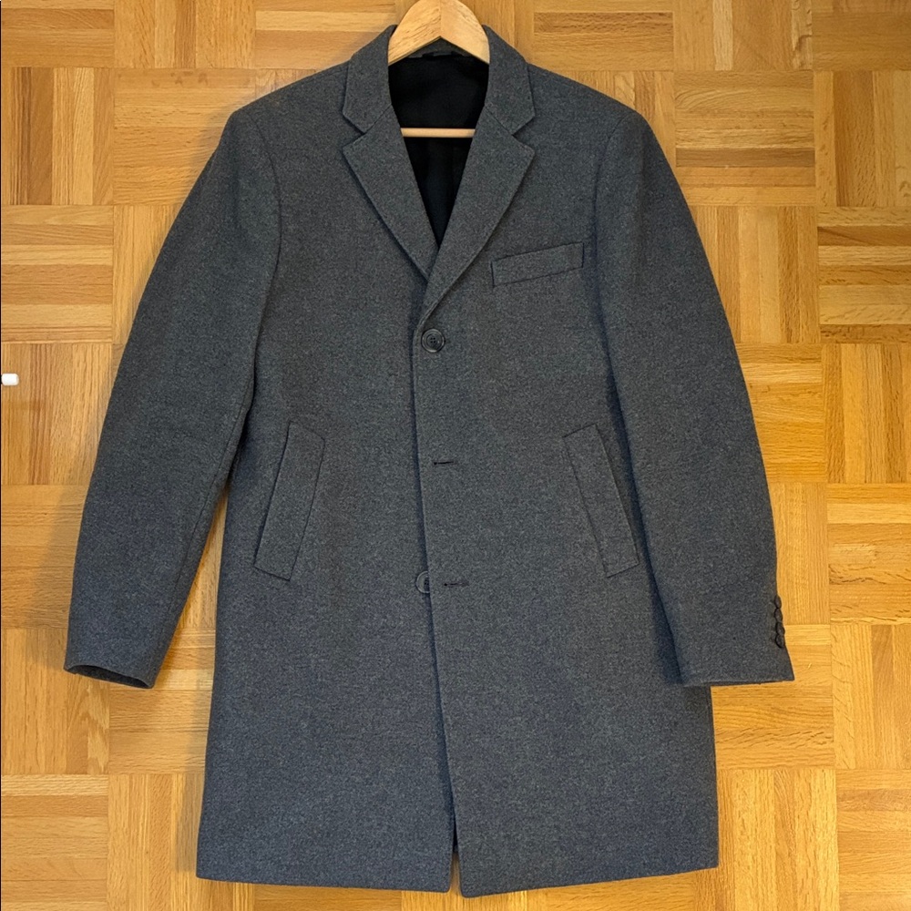 Elegant Men's Grey Wool Coat Made in Italy 🇮🇹 Size M/Italian-EU 48. Pristine!